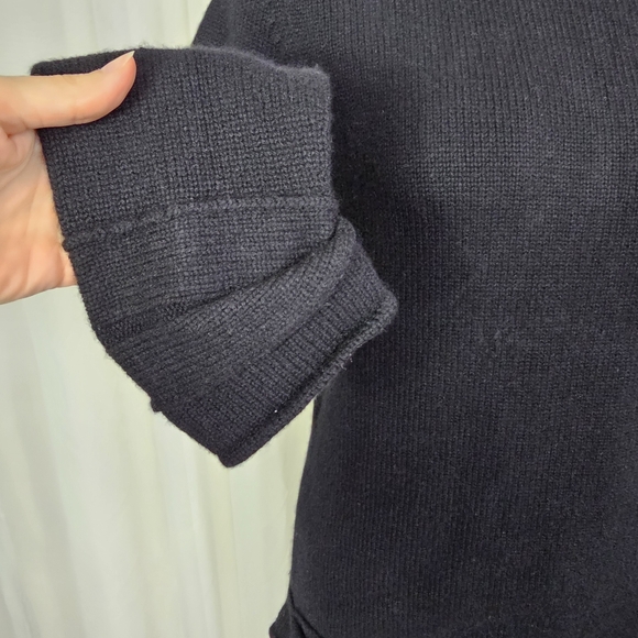 Neiman Marcus Black Cashmere Mockneck Sweater Unique Cuffs Size Large - Picture 4 of 12